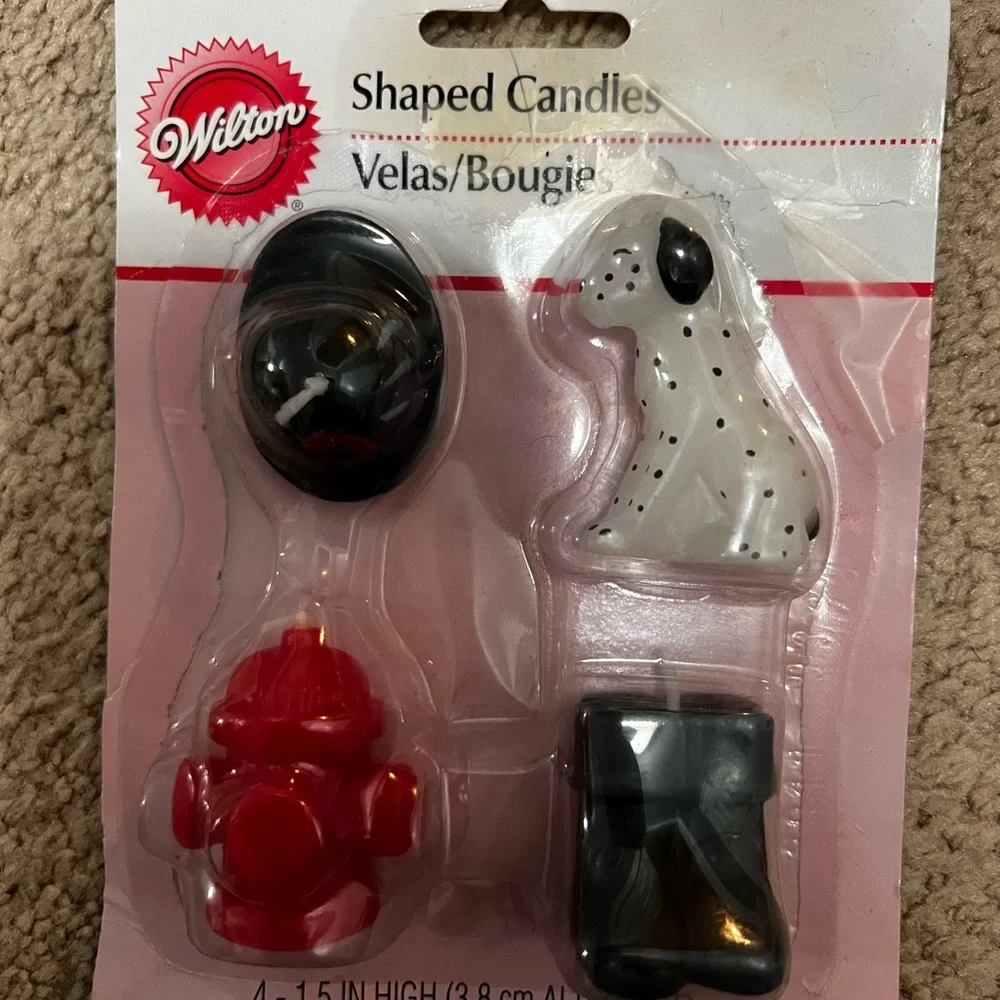 Wilton firehouse/ fireman candles